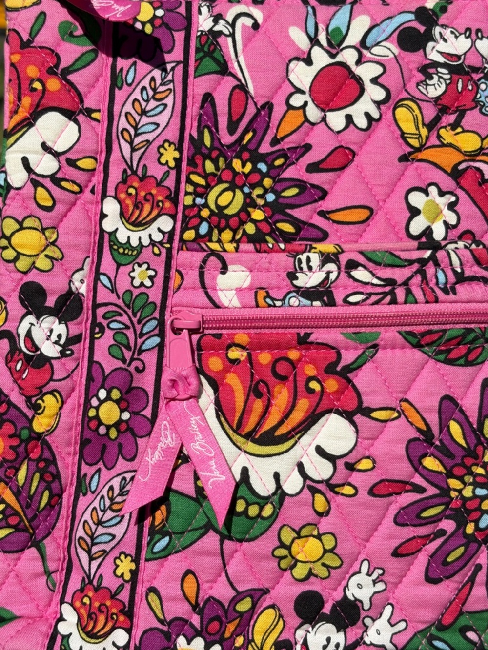 Disney Parks Vera Bradley Hipster Crossbody “Just Mousing Around” Like New - Picture 5 of 17